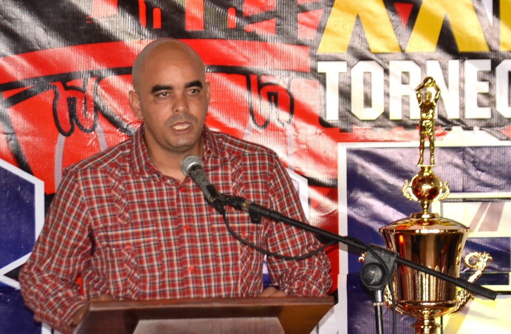 El presidente de ASOBAE, Fulgenio María Capellán ofrece palabras de Bienvenida